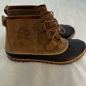 Sorel Out 'N About waterproof leather duck boots